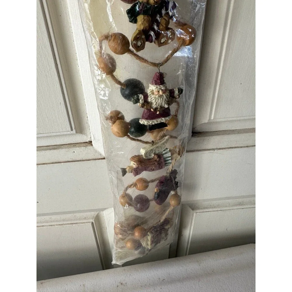 Vintage New Polyresin Figurine Ornaments Wood Beads Twine Christmas 9ft Garland